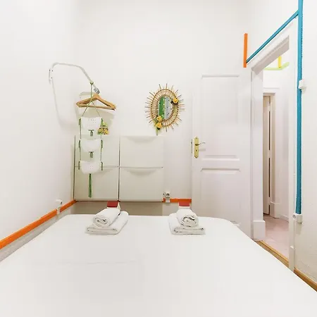 Apartment Marques De Pombal Typical By Homing Lisbon